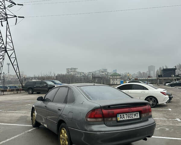 Серый Мазда 626, объемом двигателя 2.5 л и пробегом 250 тыс. км за 1500 $, фото 4 на Automoto.ua