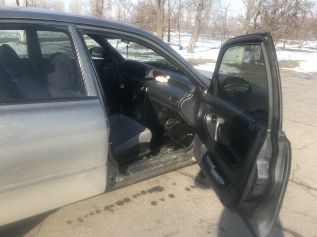 Сірий Мазда 626, об'ємом двигуна 2 л та пробігом 630 тис. км за 1700 $, фото 2 на Automoto.ua