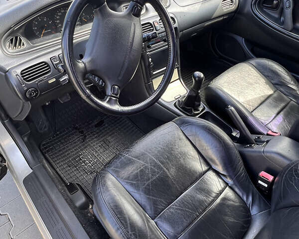 Серый Мазда 626, объемом двигателя 2.5 л и пробегом 300 тыс. км за 2200 $, фото 15 на Automoto.ua