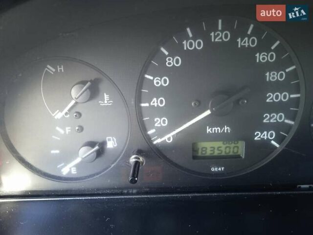 Серый Мазда 626, объемом двигателя 2 л и пробегом 483 тыс. км за 2500 $, фото 8 на Automoto.ua