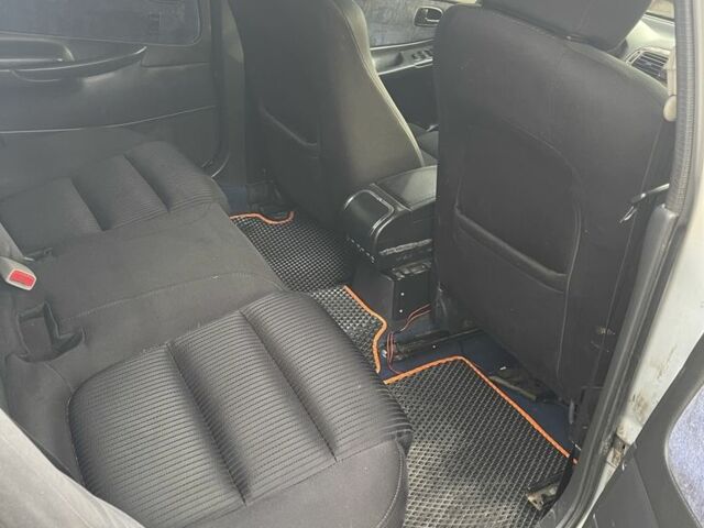 Серый Мазда 626, объемом двигателя 2 л и пробегом 290 тыс. км за 2900 $, фото 7 на Automoto.ua