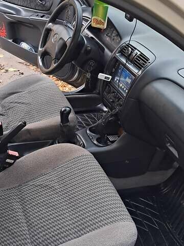 Серый Мазда 626, объемом двигателя 1.8 л и пробегом 320 тыс. км за 3300 $, фото 8 на Automoto.ua