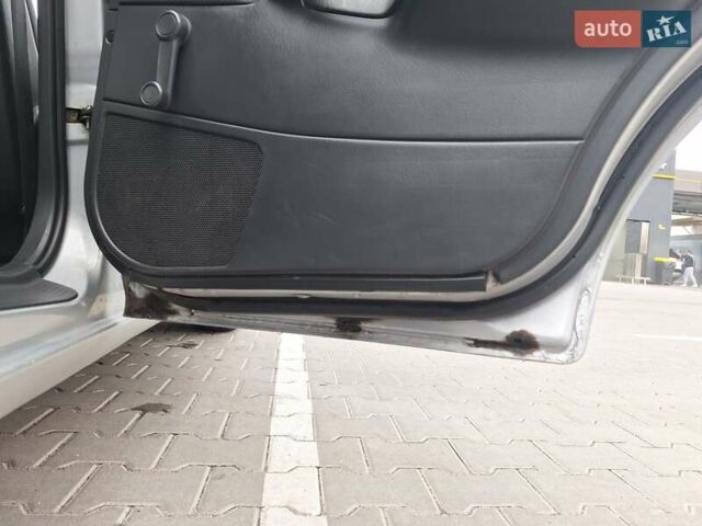 Серый Мазда 626, объемом двигателя 2 л и пробегом 319 тыс. км за 3200 $, фото 20 на Automoto.ua