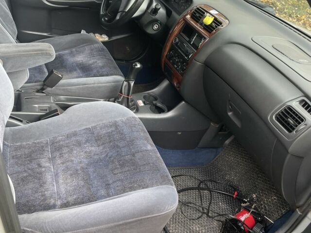 Сірий Мазда 626, об'ємом двигуна 2 л та пробігом 330 тис. км за 700 $, фото 3 на Automoto.ua