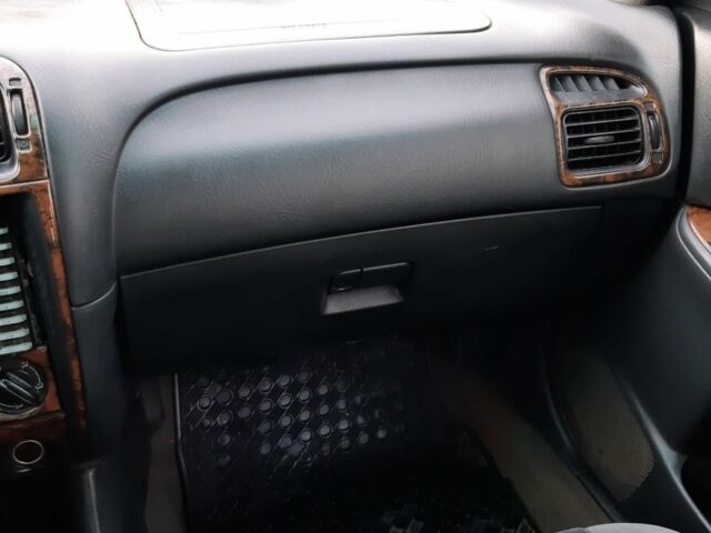 Серый Мазда 626, объемом двигателя 1.8 л и пробегом 225 тыс. км за 1200 $, фото 8 на Automoto.ua