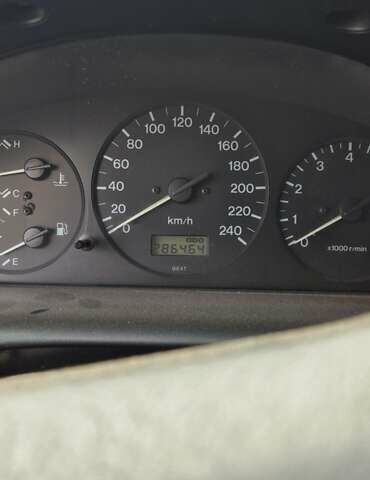 Серый Мазда 626, объемом двигателя 1.84 л и пробегом 286 тыс. км за 2800 $, фото 20 на Automoto.ua