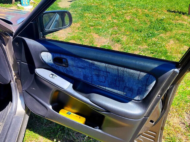 Сірий Мазда 626, об'ємом двигуна 2 л та пробігом 0 тис. км за 2000 $, фото 4 на Automoto.ua