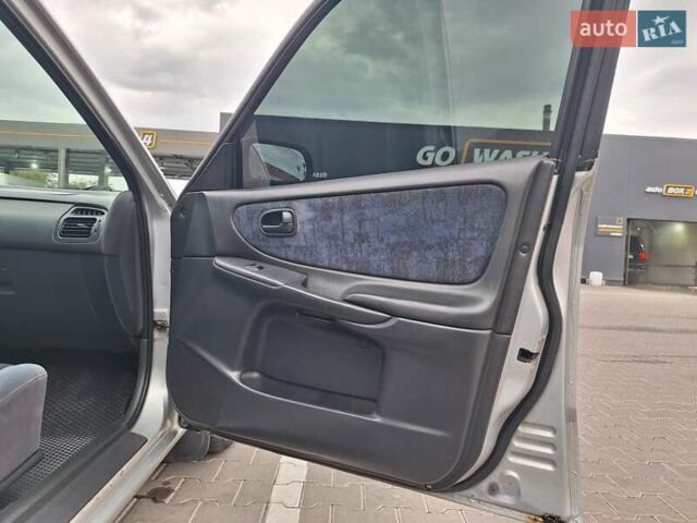 Серый Мазда 626, объемом двигателя 2 л и пробегом 319 тыс. км за 3200 $, фото 21 на Automoto.ua