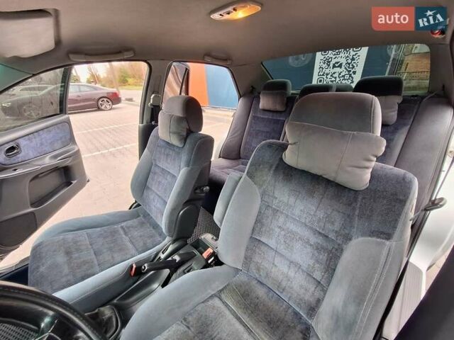 Серый Мазда 626, объемом двигателя 2 л и пробегом 319 тыс. км за 3200 $, фото 12 на Automoto.ua