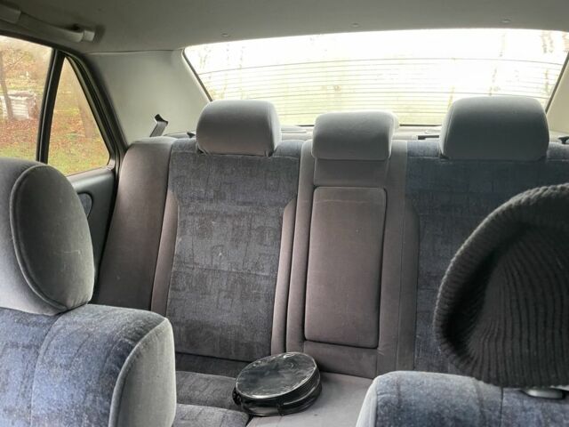 Серый Мазда 626, объемом двигателя 2 л и пробегом 330 тыс. км за 1000 $, фото 6 на Automoto.ua