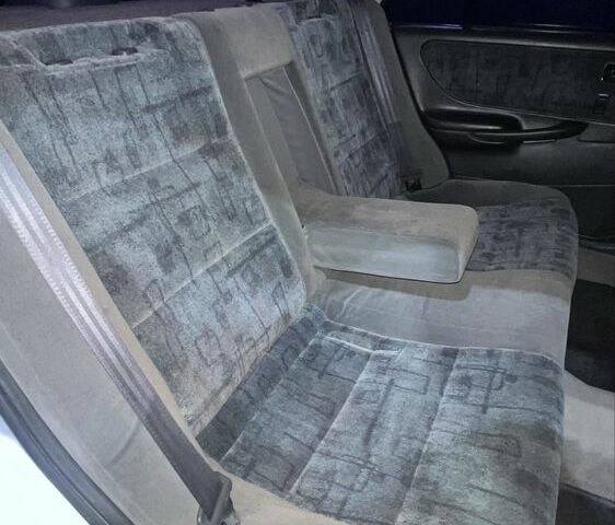 Серый Мазда 626, объемом двигателя 2 л и пробегом 105 тыс. км за 3800 $, фото 11 на Automoto.ua