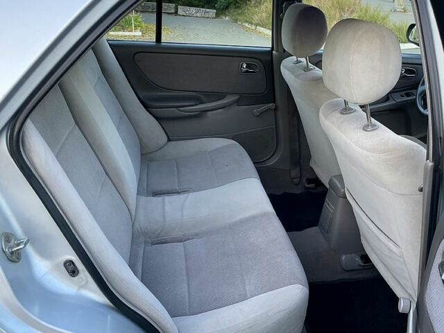 Серый Мазда 626, объемом двигателя 1.8 л и пробегом 470 тыс. км за 2200 $, фото 4 на Automoto.ua