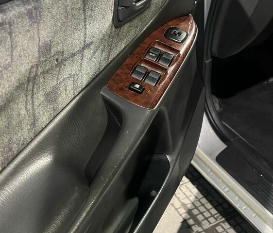 Серый Мазда 626, объемом двигателя 2 л и пробегом 105 тыс. км за 3800 $, фото 8 на Automoto.ua