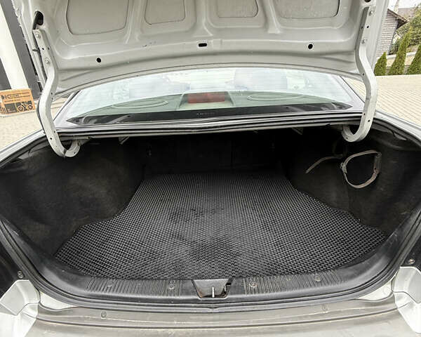 Сірий Мазда 626, об'ємом двигуна 1.8 л та пробігом 276 тис. км за 2000 $, фото 6 на Automoto.ua