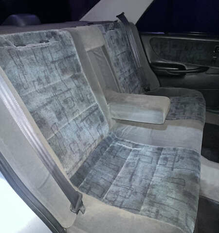 Сірий Мазда 626, об'ємом двигуна 2 л та пробігом 105 тис. км за 3800 $, фото 19 на Automoto.ua