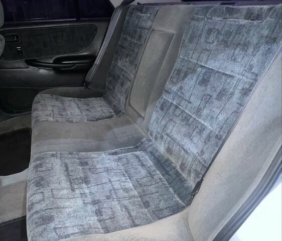 Серый Мазда 626, объемом двигателя 2 л и пробегом 105 тыс. км за 3800 $, фото 10 на Automoto.ua