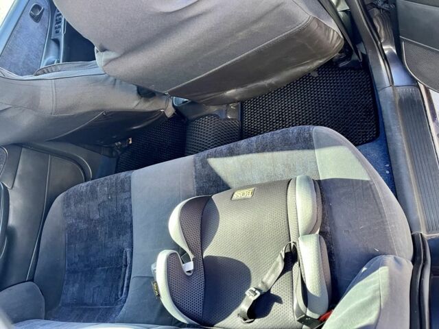 Серый Мазда 626, объемом двигателя 1.8 л и пробегом 562 тыс. км за 2950 $, фото 4 на Automoto.ua