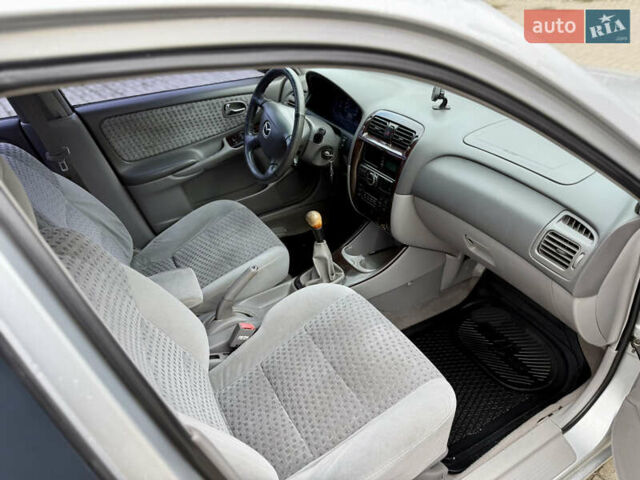 Сірий Мазда 626, об'ємом двигуна 2 л та пробігом 377 тис. км за 2222 $, фото 11 на Automoto.ua