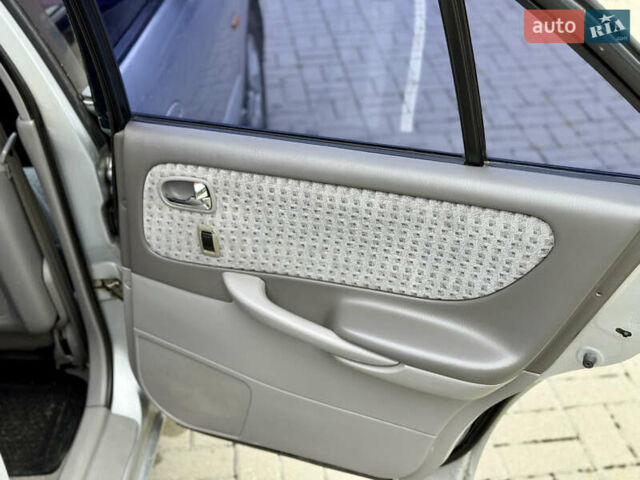 Сірий Мазда 626, об'ємом двигуна 2 л та пробігом 377 тис. км за 2222 $, фото 8 на Automoto.ua