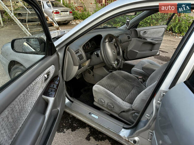 Серый Мазда 626, объемом двигателя 2 л и пробегом 310 тыс. км за 2300 $, фото 19 на Automoto.ua