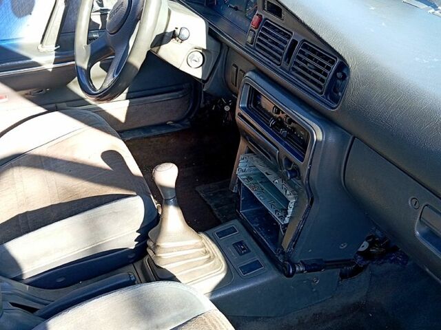 Серый Мазда 626, объемом двигателя 2 л и пробегом 318 тыс. км за 800 $, фото 5 на Automoto.ua