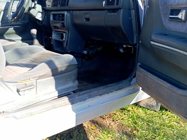 Серый Мазда 626, объемом двигателя 2 л и пробегом 318 тыс. км за 800 $, фото 4 на Automoto.ua