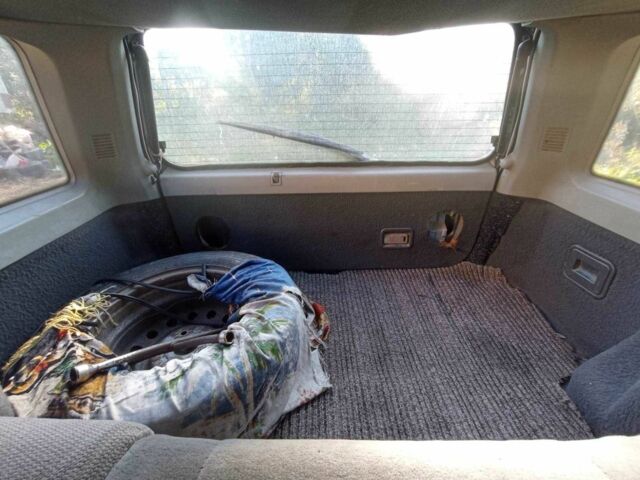 Серый Мазда 626, объемом двигателя 2 л и пробегом 100 тыс. км за 650 $, фото 6 на Automoto.ua