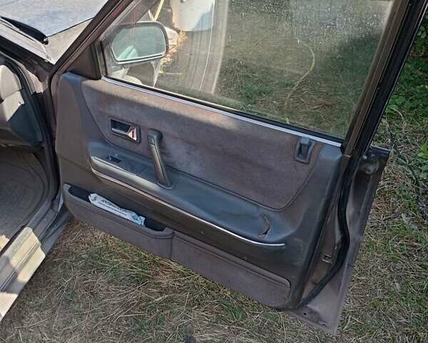 Сірий Мазда 626, об'ємом двигуна 2 л та пробігом 250 тис. км за 800 $, фото 12 на Automoto.ua