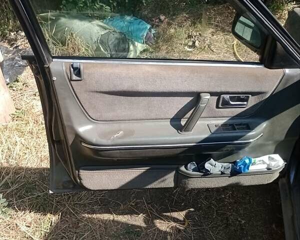 Сірий Мазда 626, об'ємом двигуна 2 л та пробігом 250 тис. км за 800 $, фото 3 на Automoto.ua