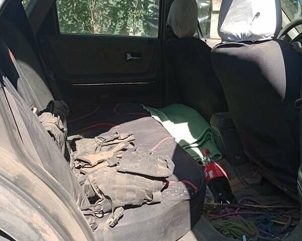 Сірий Мазда 626, об'ємом двигуна 2 л та пробігом 250 тис. км за 800 $, фото 7 на Automoto.ua