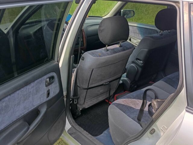 Серый Мазда 626, объемом двигателя 2 л и пробегом 270 тыс. км за 2700 $, фото 5 на Automoto.ua