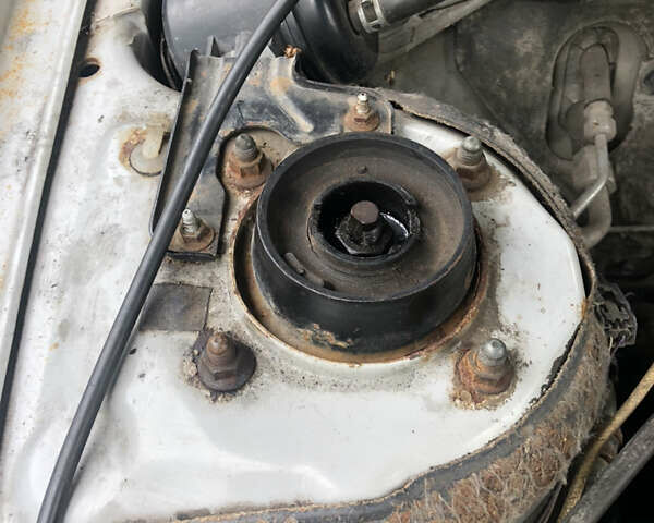 Серый Мазда 626, объемом двигателя 2 л и пробегом 123 тыс. км за 3100 $, фото 16 на Automoto.ua