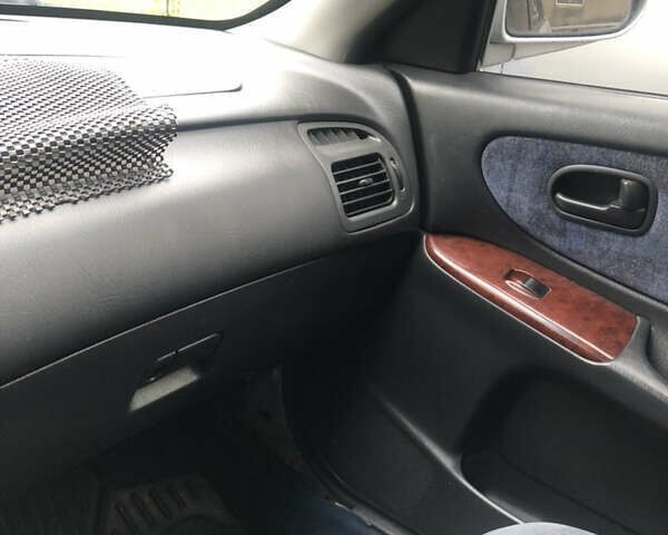 Серый Мазда 626, объемом двигателя 2 л и пробегом 123 тыс. км за 3100 $, фото 48 на Automoto.ua