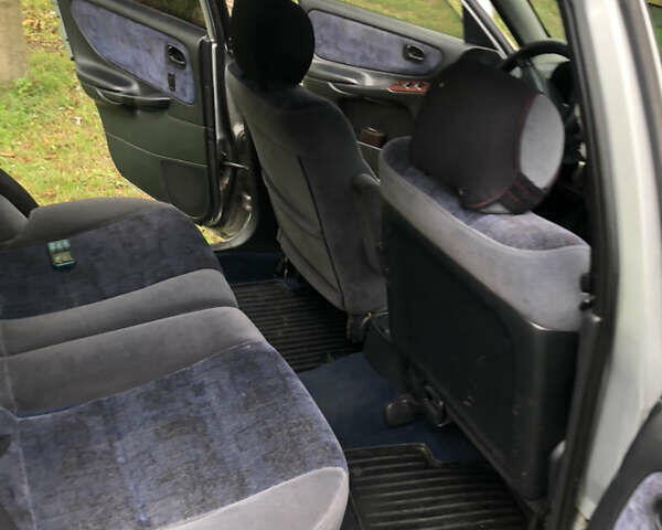 Серый Мазда 626, объемом двигателя 2 л и пробегом 123 тыс. км за 3100 $, фото 26 на Automoto.ua