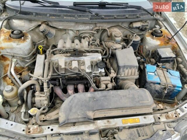 Сірий Мазда 626, об'ємом двигуна 1.84 л та пробігом 317 тис. км за 950 $, фото 1 на Automoto.ua