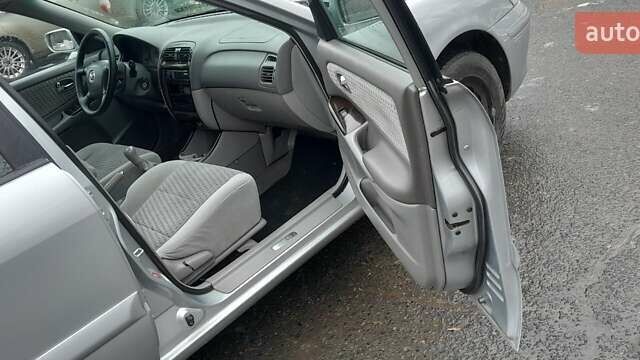 Сірий Мазда 626, об'ємом двигуна 1.99 л та пробігом 450 тис. км за 2700 $, фото 3 на Automoto.ua