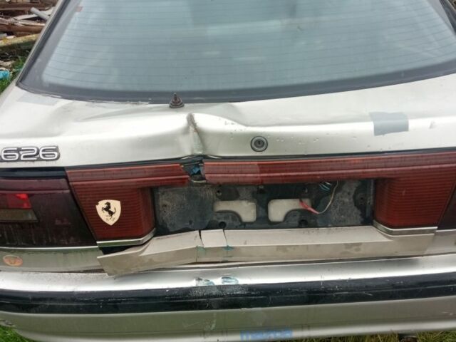 Серый Мазда 626, объемом двигателя 2 л и пробегом 500 тыс. км за 800 $, фото 10 на Automoto.ua