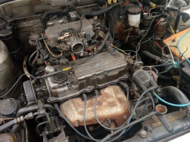 Серый Мазда 626, объемом двигателя 2 л и пробегом 500 тыс. км за 800 $, фото 3 на Automoto.ua