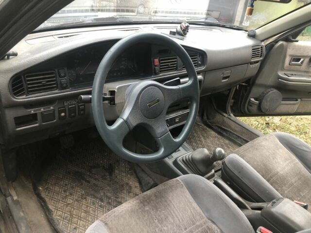 Сірий Мазда 626, об'ємом двигуна 2.2 л та пробігом 450 тис. км за 997 $, фото 4 на Automoto.ua