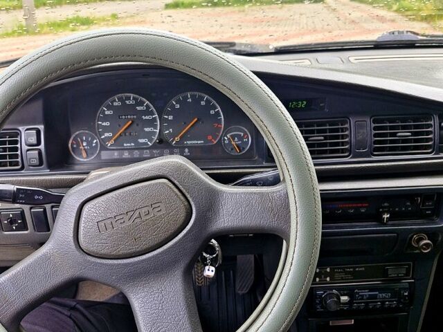 Сірий Мазда 626, об'ємом двигуна 2 л та пробігом 192 тис. км за 1700 $, фото 3 на Automoto.ua