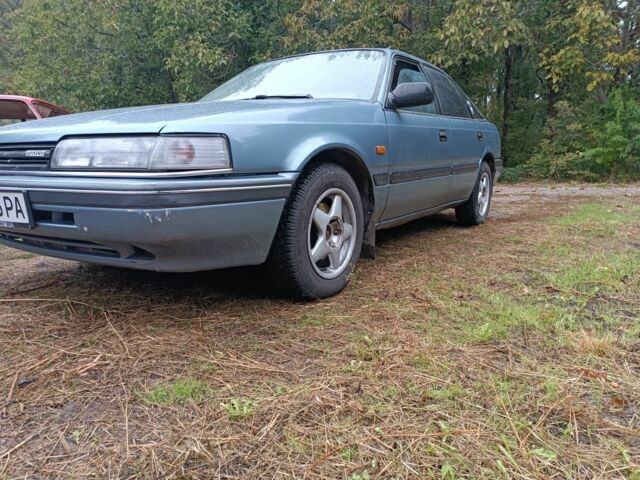 Серый Мазда 626, объемом двигателя 2 л и пробегом 380 тыс. км за 850 $, фото 1 на Automoto.ua