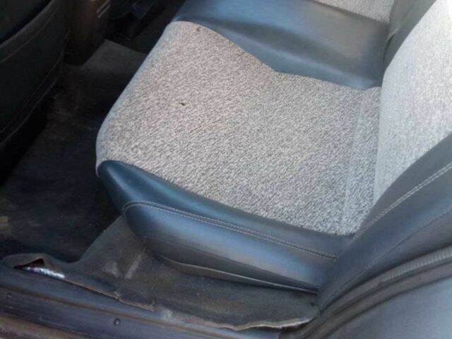 Серый Мазда 626, объемом двигателя 2 л и пробегом 400 тыс. км за 716 $, фото 6 на Automoto.ua