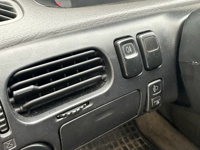 Серый Мазда 626, объемом двигателя 2.5 л и пробегом 235 тыс. км за 1500 $, фото 11 на Automoto.ua