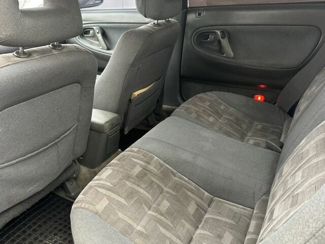 Серый Мазда 626, объемом двигателя 2.5 л и пробегом 235 тыс. км за 1500 $, фото 9 на Automoto.ua