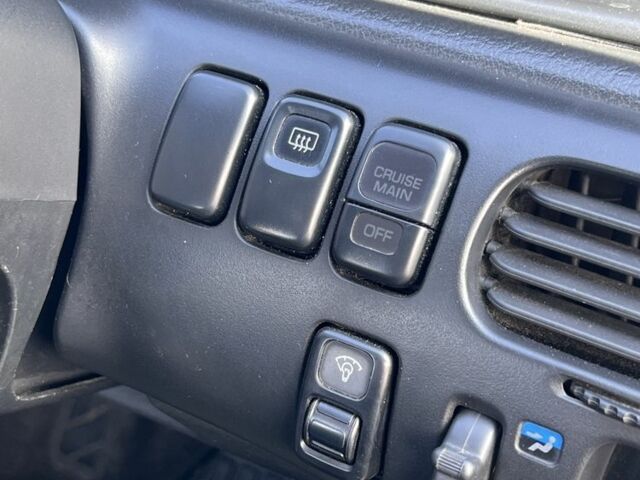 Серый Мазда 626, объемом двигателя 2.5 л и пробегом 300 тыс. км за 2200 $, фото 17 на Automoto.ua