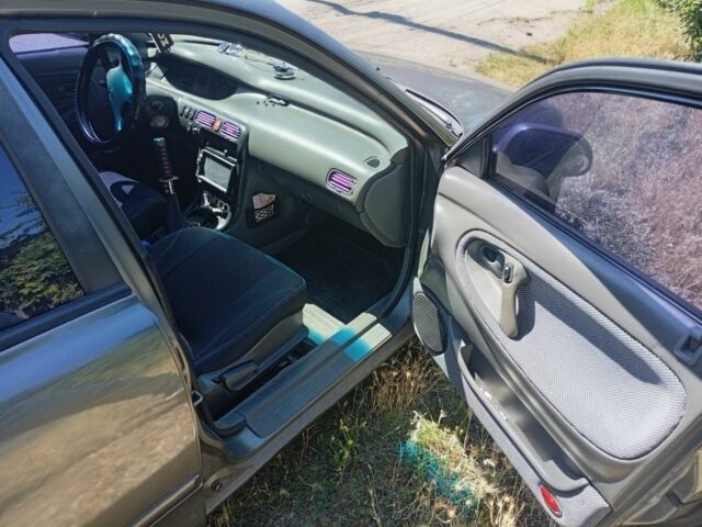 Сірий Мазда 626, об'ємом двигуна 2 л та пробігом 400 тис. км за 2100 $, фото 4 на Automoto.ua