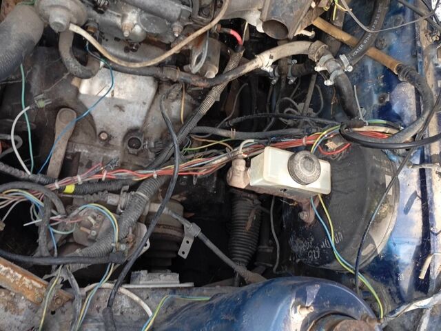 Синій Мазда 626, об'ємом двигуна 2 л та пробігом 200 тис. км за 700 $, фото 11 на Automoto.ua