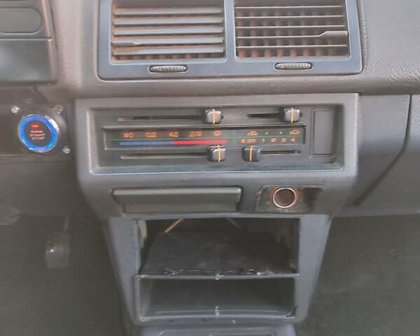 Синій Мазда 626, об'ємом двигуна 2 л та пробігом 300 тис. км за 750 $, фото 7 на Automoto.ua