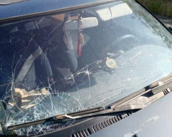 Синий Мазда 626, объемом двигателя 2 л и пробегом 300 тыс. км за 650 $, фото 3 на Automoto.ua