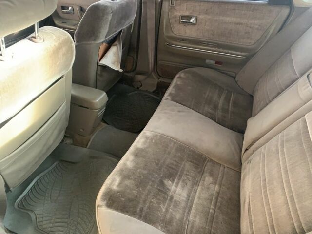 Синий Мазда 626, объемом двигателя 2 л и пробегом 250 тыс. км за 800 $, фото 5 на Automoto.ua